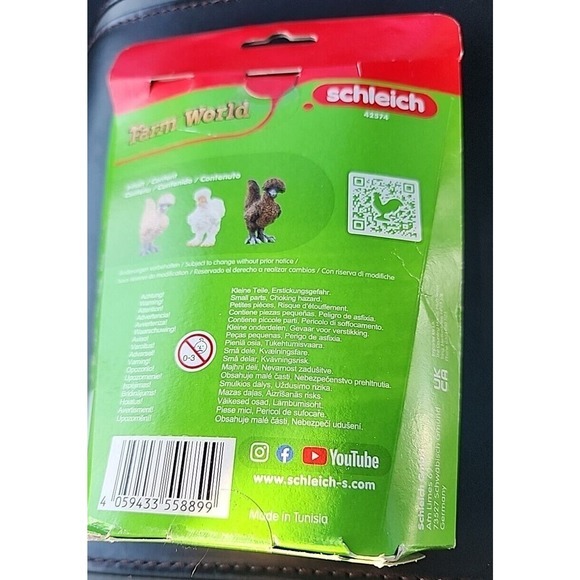 SCHLEICH Farm World Chicken Friends Toy Figure Set, Multi-colour (42574) - Picture 5 of 5